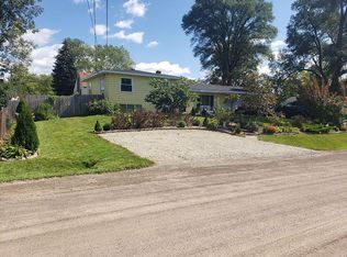 2033 Kenova Dr, Flint, MI 48532