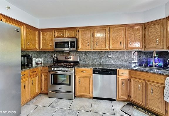 5th image of 6223 W 94th St APT 3NE