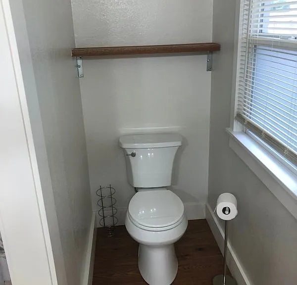 1306 Henderson St — Photo 11