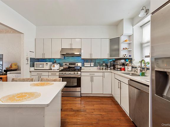 3rd image of 1727 E 14th Street