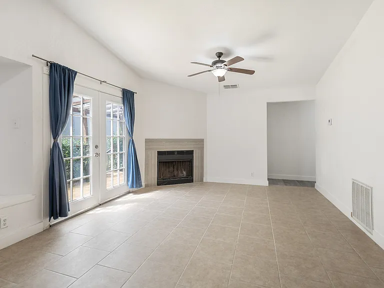 4003 Sunrise Creek Dr — Photo 7