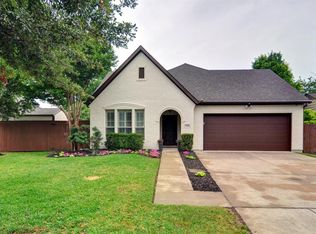 861 Edgefield Rd, Fort Worth, TX 76107