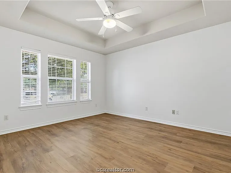 5310 Draycott Ct — Photo 26