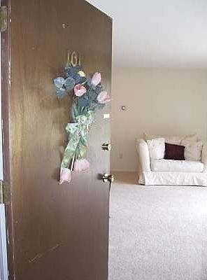4th image of 16500 Heather Ln