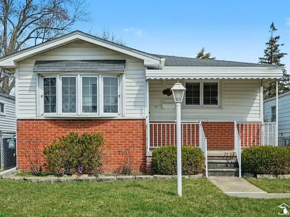 1766 White Ave, Lincoln Park, MI 48146