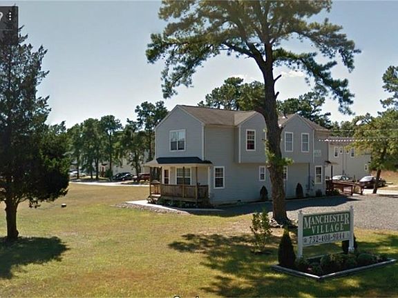 2nd image of 202 Manor Dr