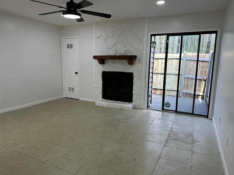6339 Holcomb Way #D — Photo 21