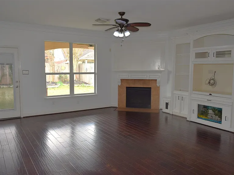 4911 Dwarf Honey Suckle Ct — Photo 7