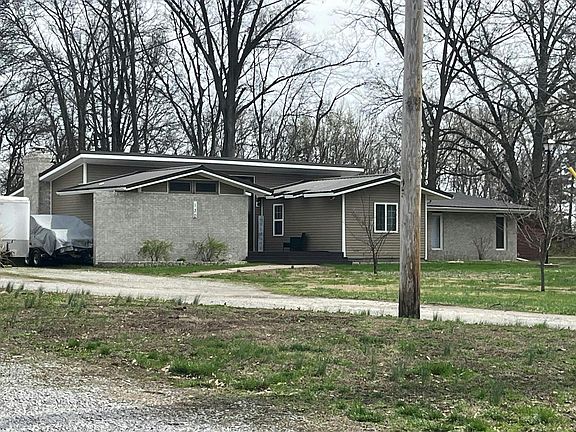 3rd image of 130 McCauley Rd