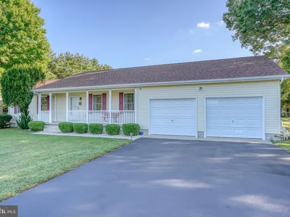 186 Bloomfield Dr, Harrington, DE 19952