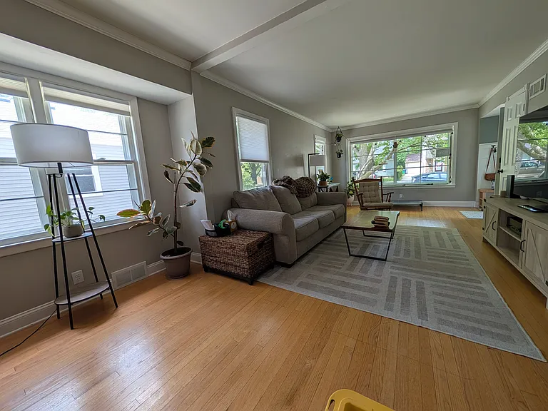 146 N 91st Pl — Photo 5