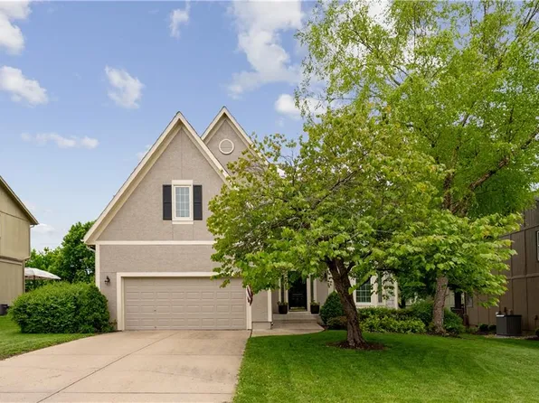 5901 W 153rd St, Overland Park, KS 66223