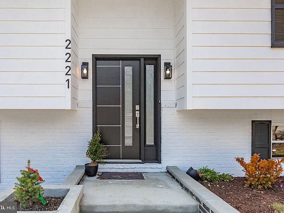 4th image of 2221 Harpoon Dr