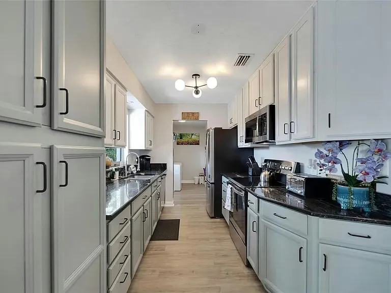 6803 Santa Monica Ct — Photo 3