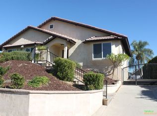 22976 Cove View St, Canyon Lake, CA 92587