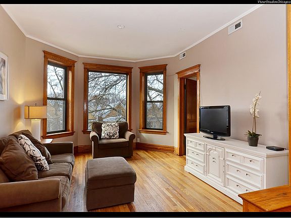 3rd image of 2737 N Whipple St #2