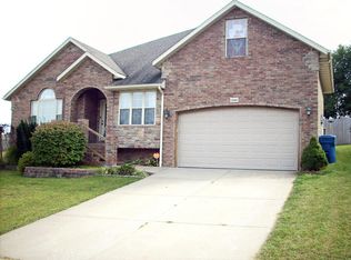 2666 W Darby St, Springfield, MO 65810
