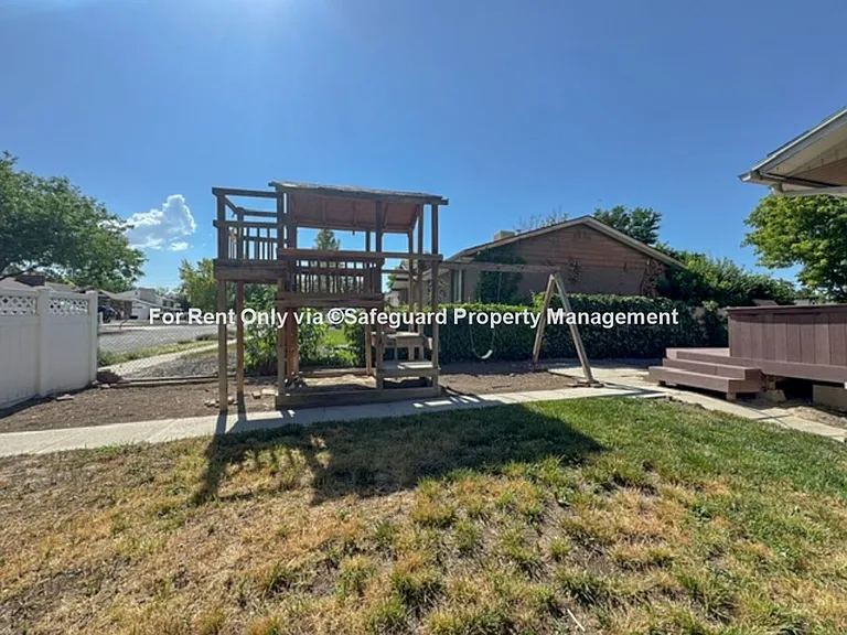 7514 S 2540 W — Photo 27