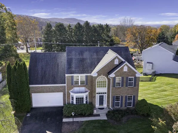 4206 Stockton Pl, Jefferson, MD 21755