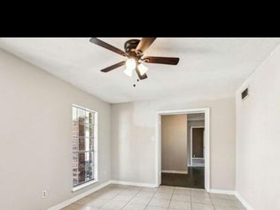 4th image of 2144 Lasalle Ave