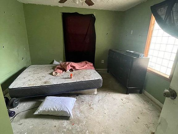 3rd image of 3185 SW Crumpacker Street