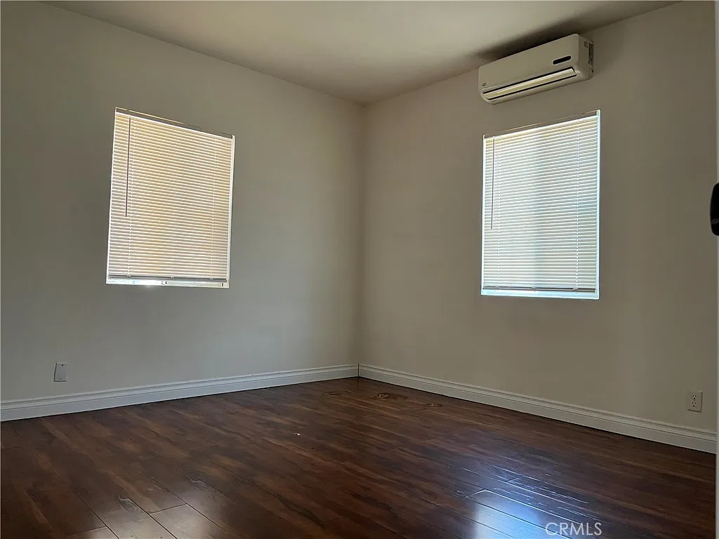 2 bed, 816 sqft, $2,700 — Photo 3