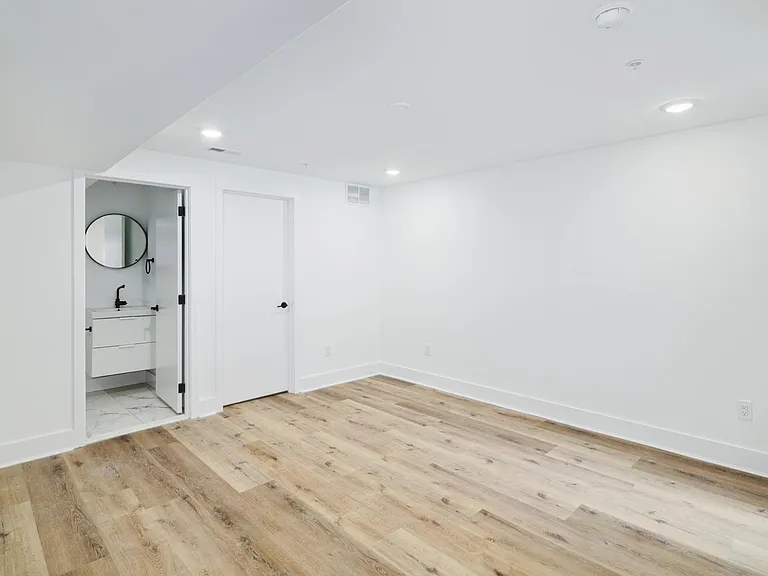 2602 W Oxford St #1 — Photo 19