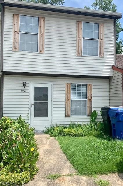 108 GREENDALE RD BUILT 1983. GREAT INVESTMENT CENTRALLY LOCATED. 
MINUTES TO PEMBROKE TOWN CENTER, OCEANFRONT, RESTAURANTS & MORE!