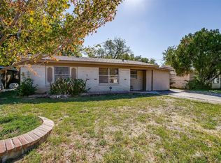 1808 Glynn Oaks Dr, Arlington, TX 76010