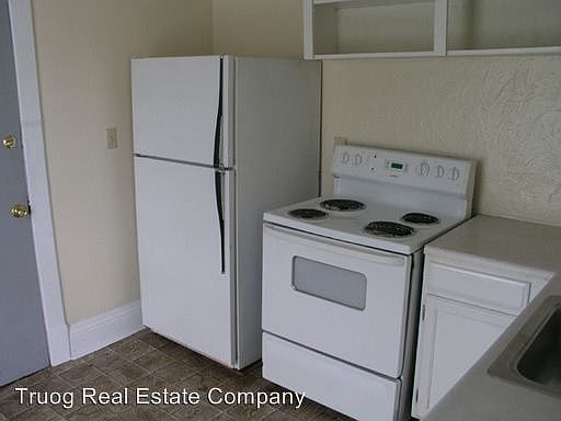 2nd image of 4410 Belleview Ave APT 1