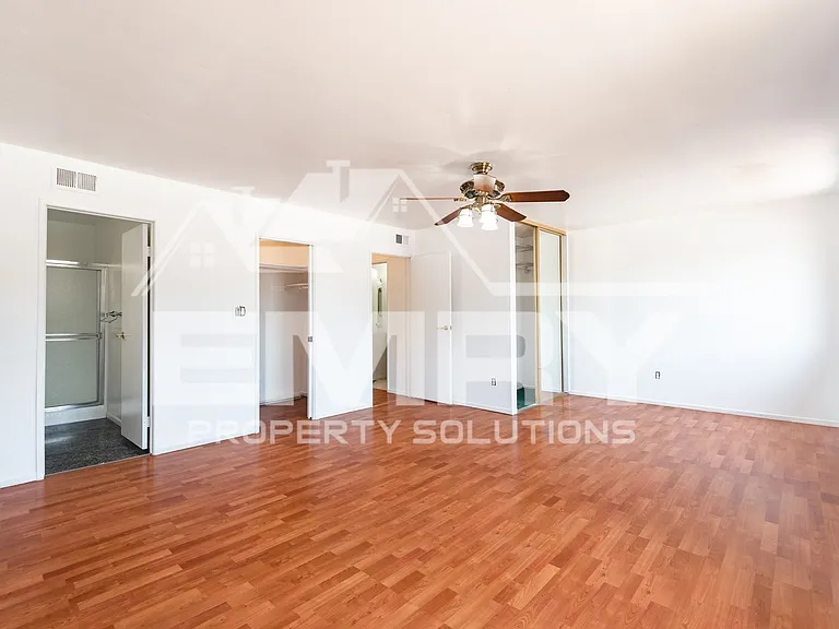 9781 S Karmont Ave — Photo 25
