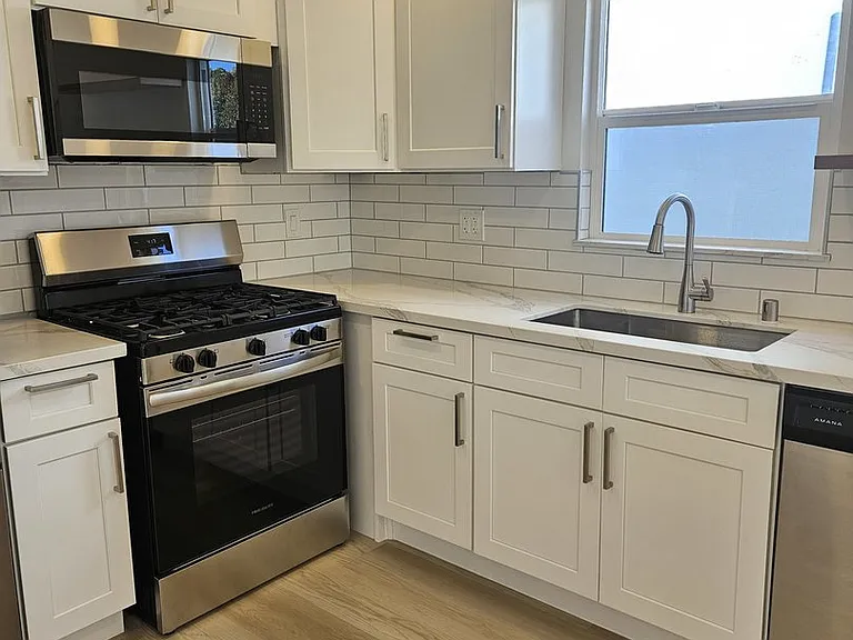 5730 Adelaide Ave — Photo 16