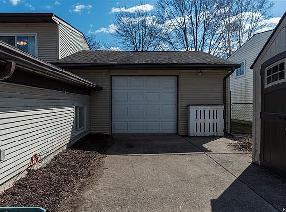 5th image of 43621 Goldberg Dr