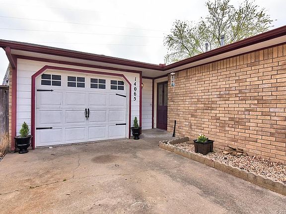 2nd image of 14065 S Poplar Pl E