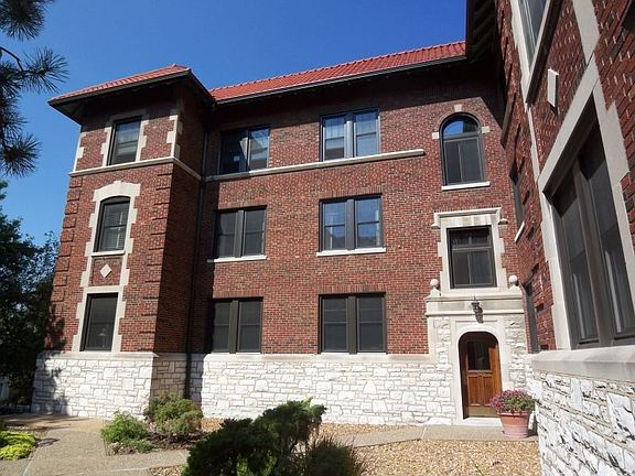 5th image of 7525 Buckingham Dr APT 1S