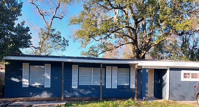 1st image of 4706 Lillian Hwy