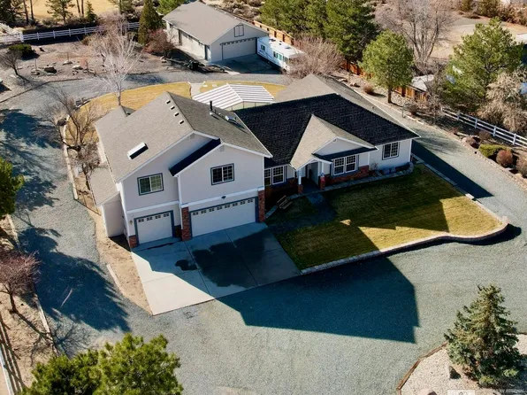 1585 Lindsay Ln, Minden, NV 89423