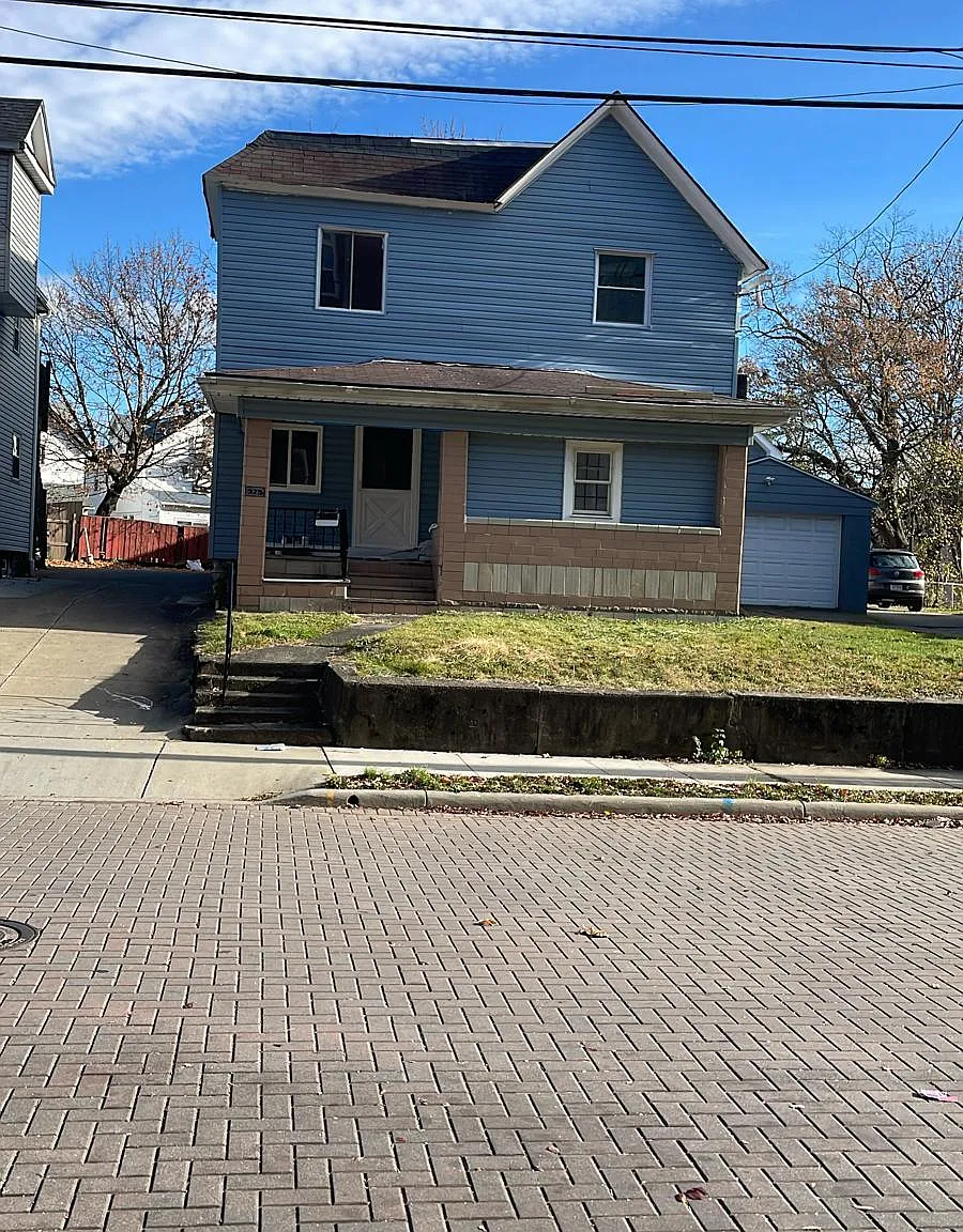 6 bed, 1858 sqft, $500 — Photo 4