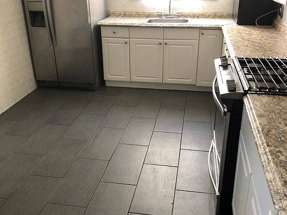 2nd image of 6602 N Seeley Ave #1N