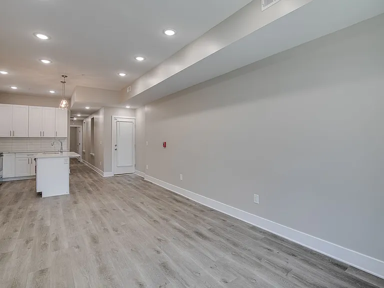 2019 N College Ave — Photo 25
