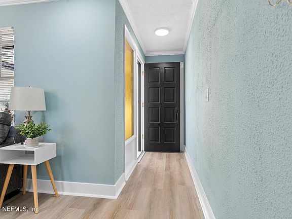 4th image of 217 PARKSIDE Avenue