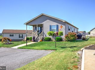 44 Emily Ln, New Holland, PA 17557