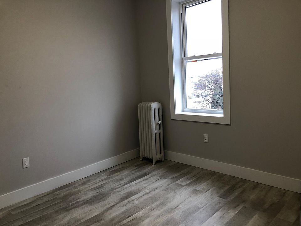 2nd image of 3719 Kennedy Blvd #43B