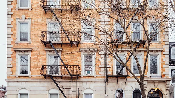 Rented by Nooklyn NYC LLC | media 32