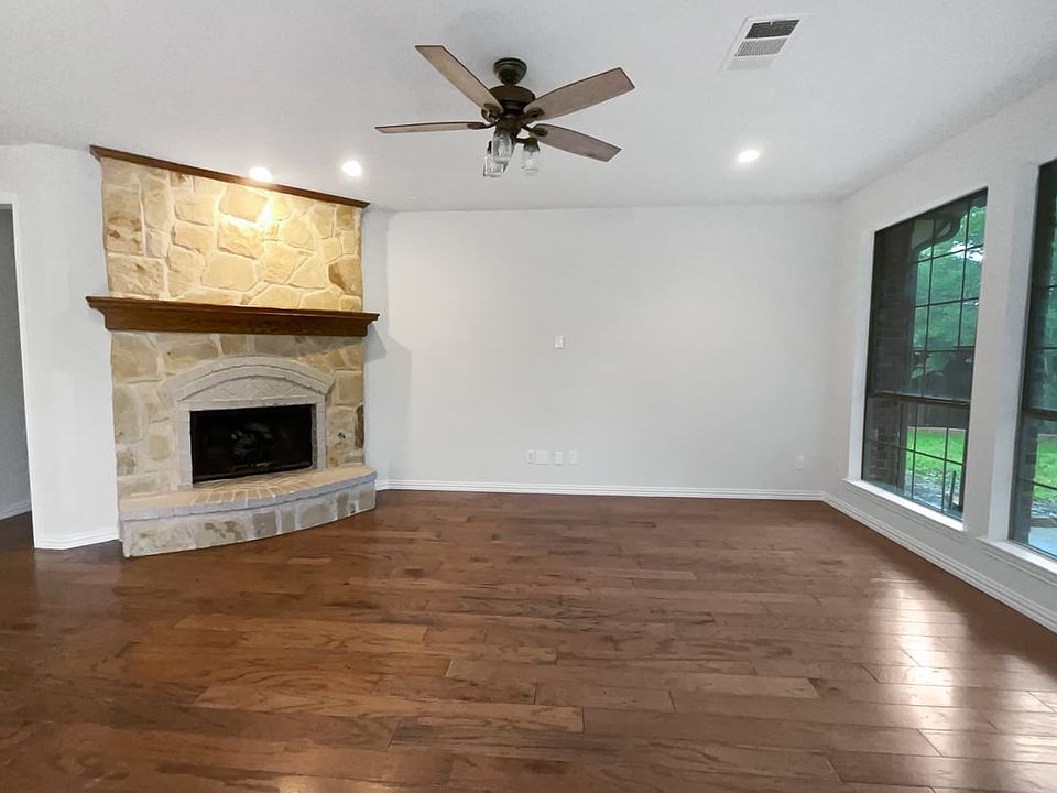 1st image of 1500 Country Walk Dr