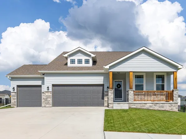 12105 S 208th St, Gretna, NE 68028