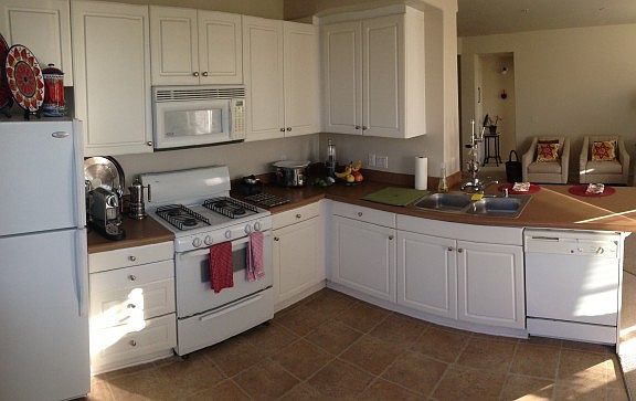 3rd image of 6100 De Soto Ave APT 221