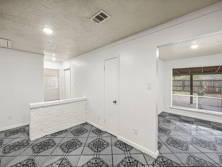 7226 Ridgeberry Dr — Photo 10