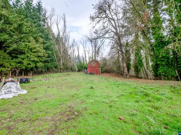 302 Cameo St NW, Salem, OR 97304