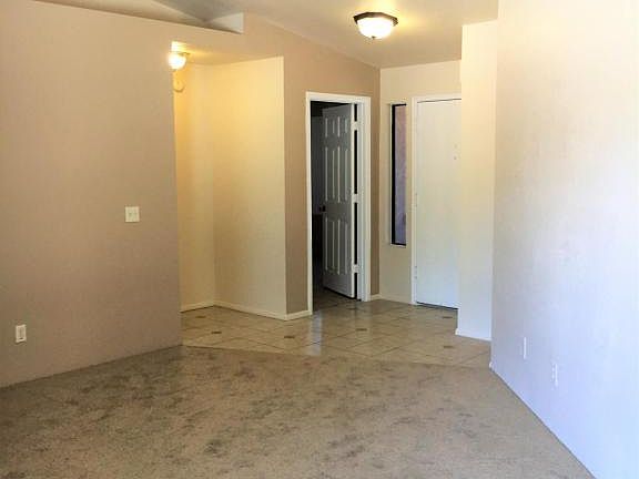 5th image of 5941 N Belbrook Dr